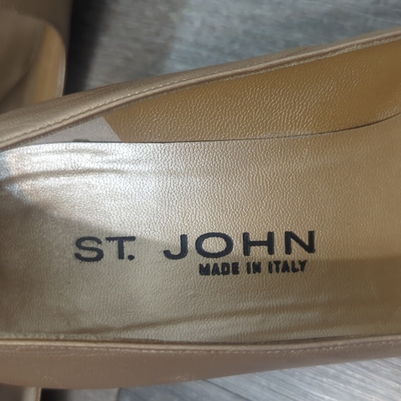 St. John Made in Italy Shoes - Picture 8 of 9
